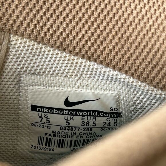 Nike Dunk Sky High Essential 'Desert Camo' Sneakers - Picture 10 of 10